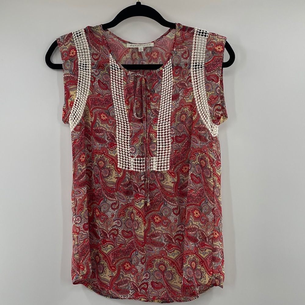 3For$20 Danie Rainn Paisley Sleeveless Blouse Size PXS